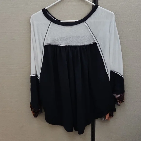 We The Free Friday Fever Shirt Size Medium - Picture 5 of 12